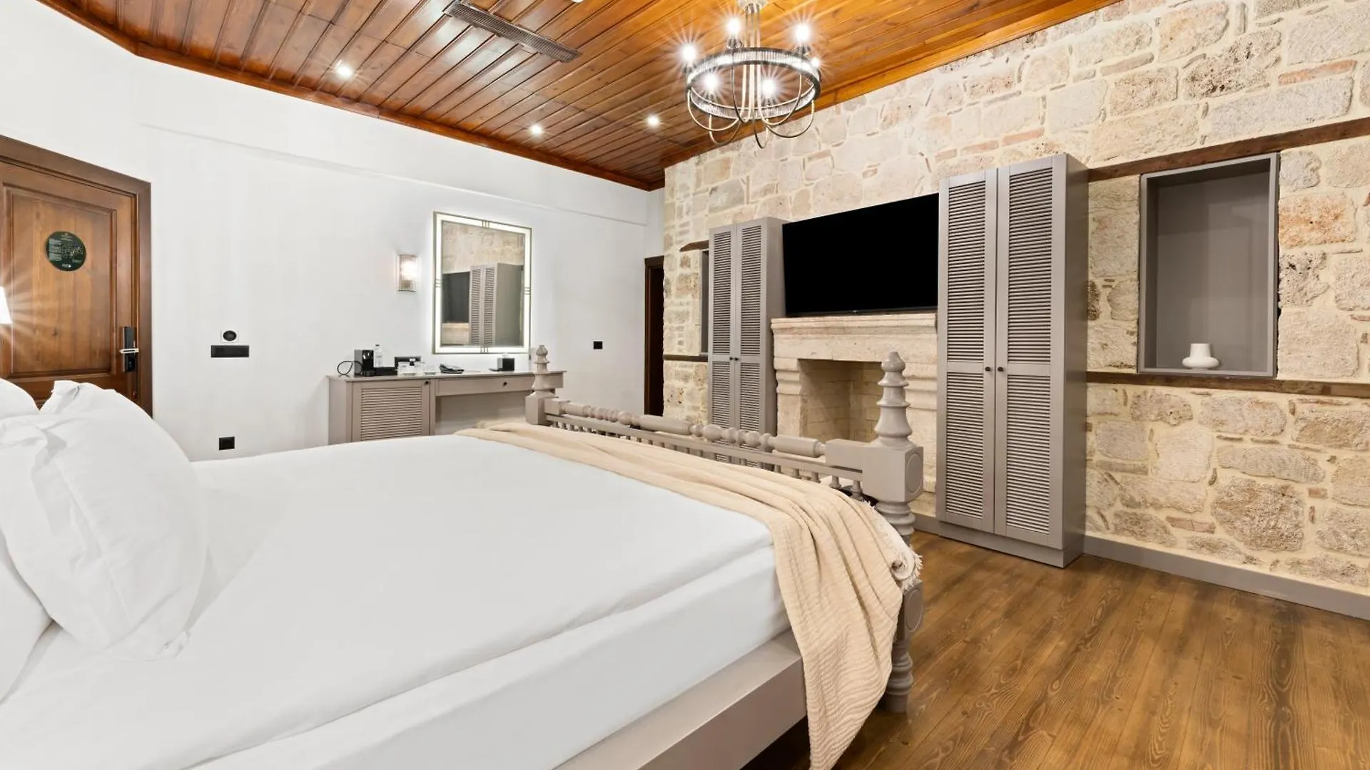Belmondo Suites Old Town Antalya Hotel