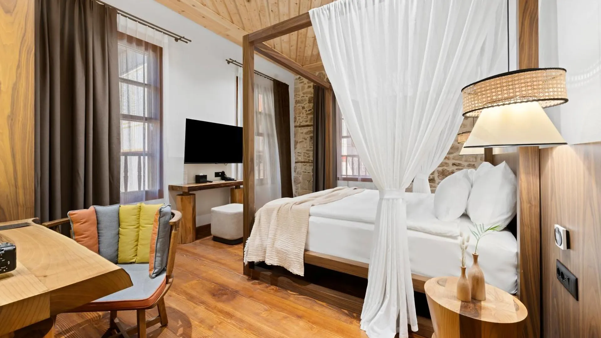 Belmondo Suites Old Town Antalya Turcia